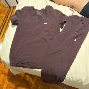 FIGS espresso Scrub Set